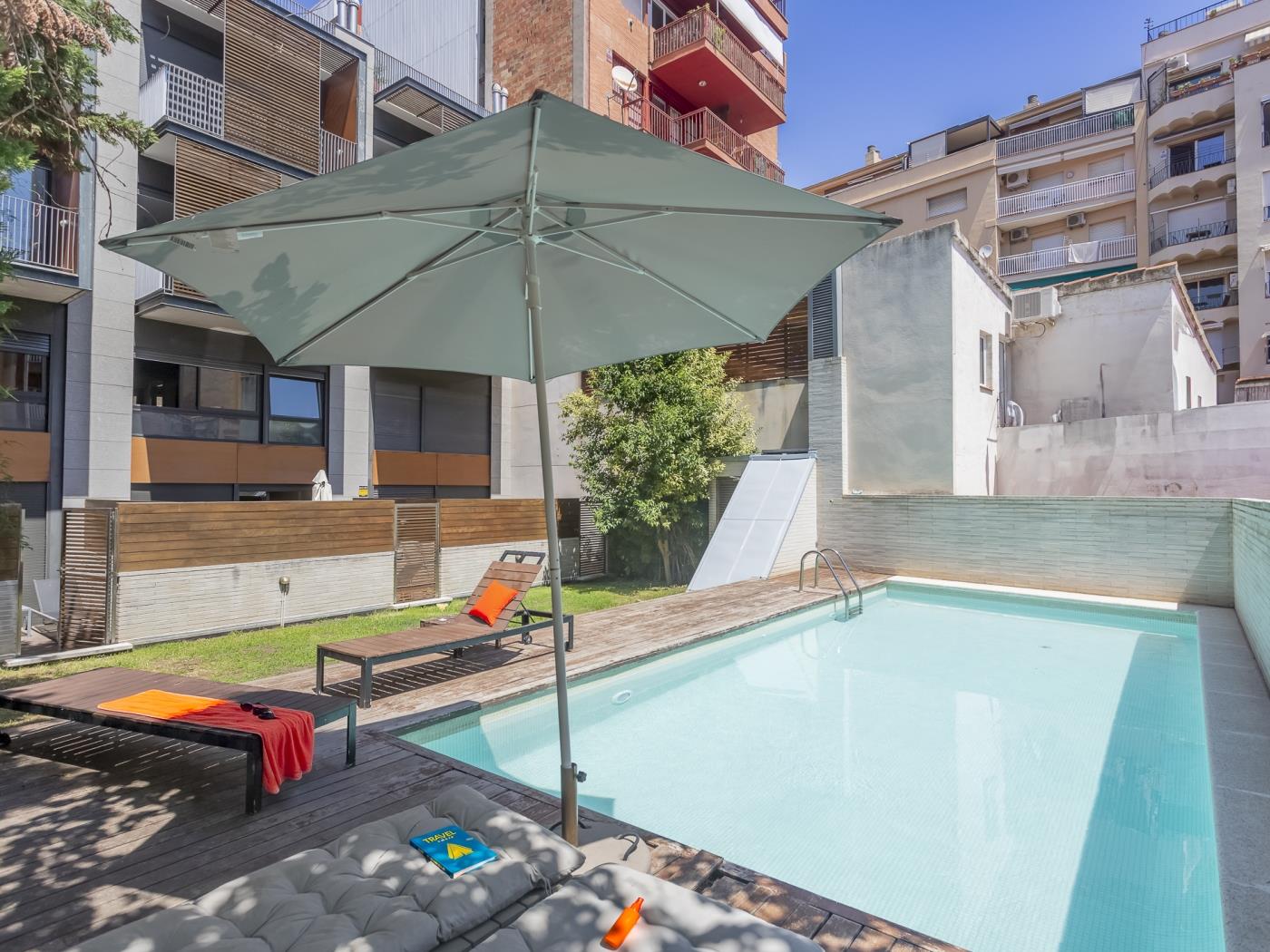 My Space Barcelona Terrace and Swimming Pool near Barcelona Center for 8 - My Space Barcelona Apartments